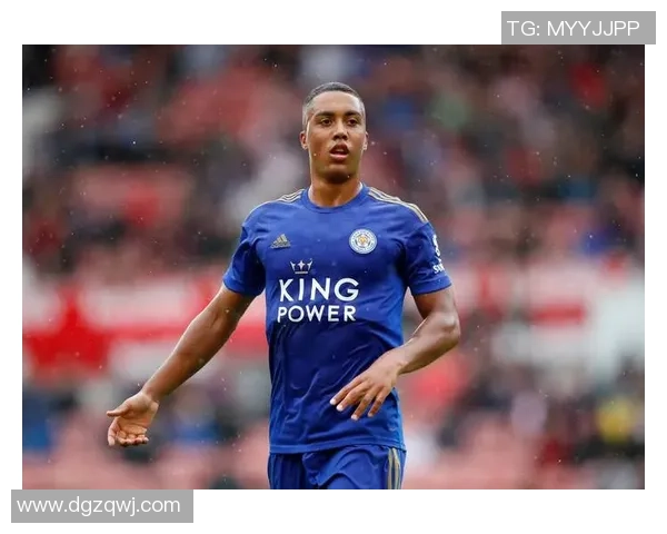 切尔西在世界杯中以6比2战胜国米绝杀瞬间点燃全场气氛与转会传闻交织