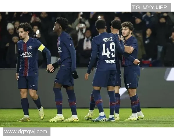 中超精彩对决曼联逆转巴黎圣日耳曼补时绝杀点燃全场激情 中超精彩对决曼联逆转巴黎圣日耳曼补时绝杀点燃全场激情