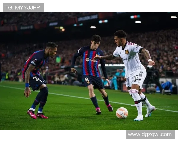 巴萨与曼联友谊赛战平绝杀瞬间点燃全场激情